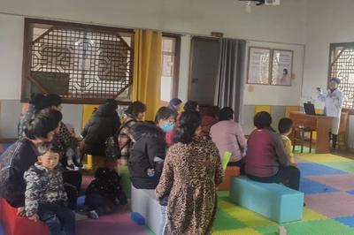 開(kāi)啟0-3嬰幼兒家庭照護(hù)新時(shí)代 讓教育之美飛入尋常百姓家